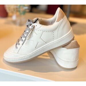 ShuShop Paz Star Women's Sneakers with Star Detail